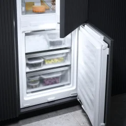 Miele Kfn 7795 D- Integrierte Bodenhalterungen