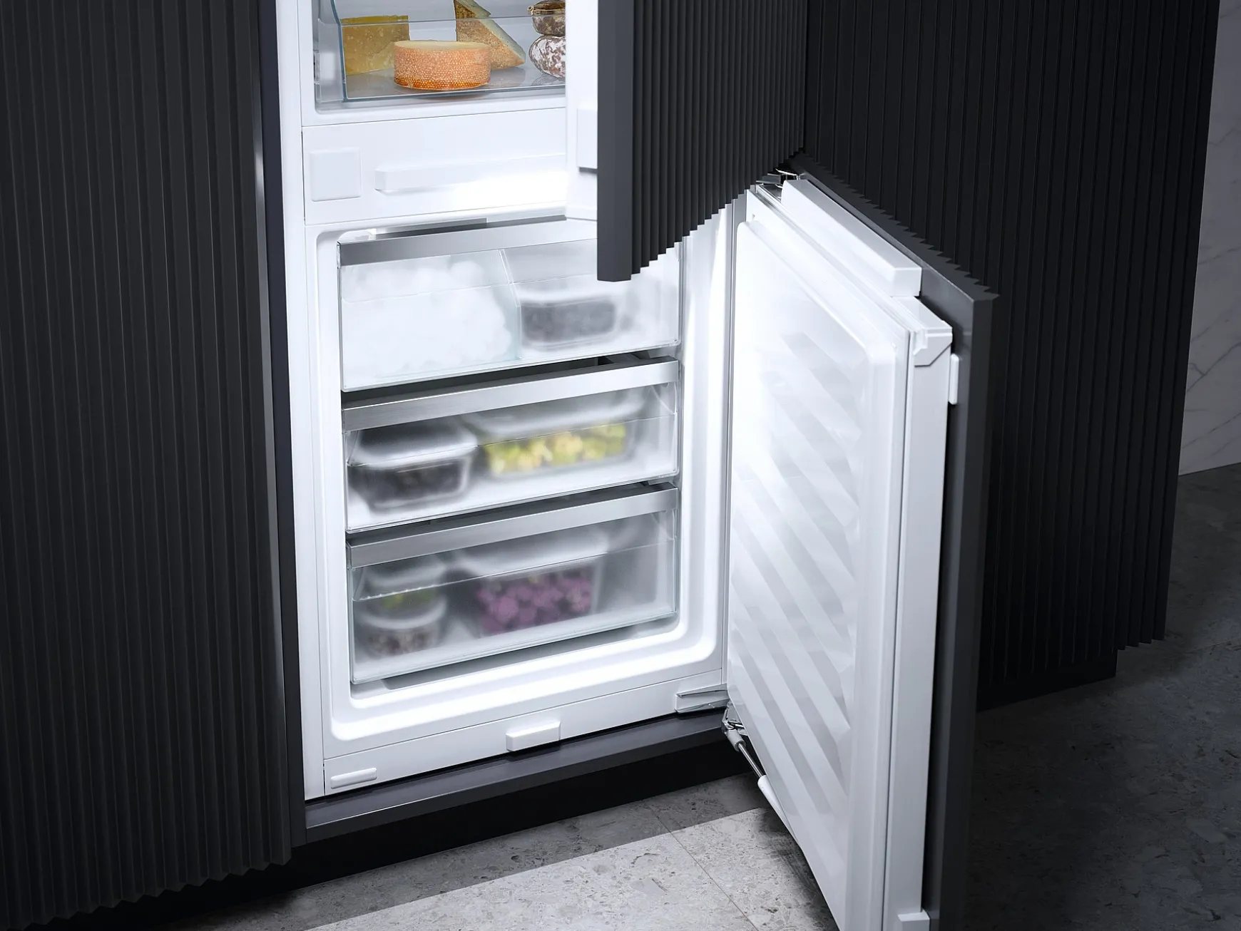 Miele Kfn 7795 D- Integrierte Bodenhalterungen