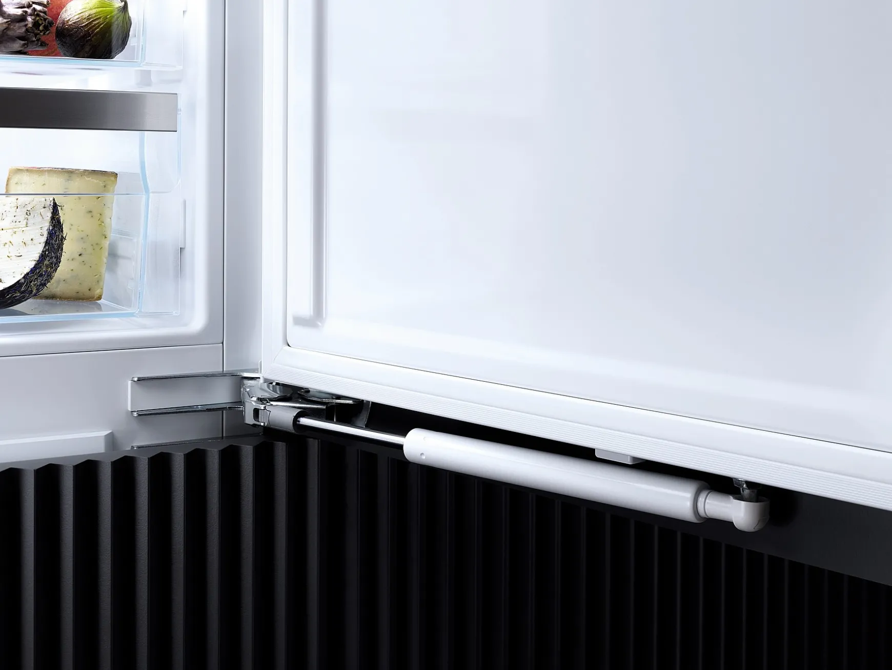 Miele Kfn 7795 D- Integrierte Bodenhalterungen