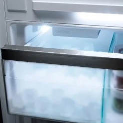 Miele Kfn 7795 D- Integrierte Bodenhalterungen