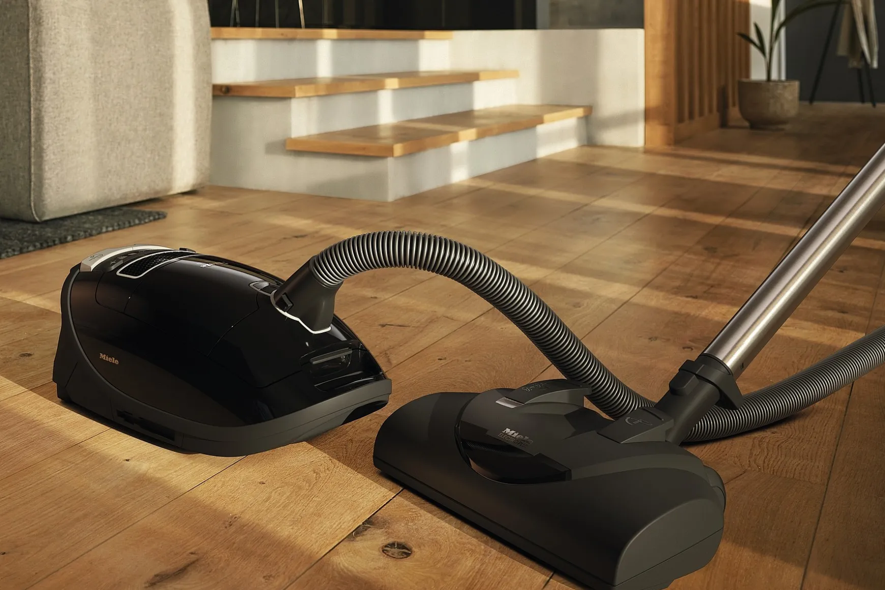 Miele Komplette C3 Kona Powerline Sgfe0- Bodenstaubsauger Mit Beutel