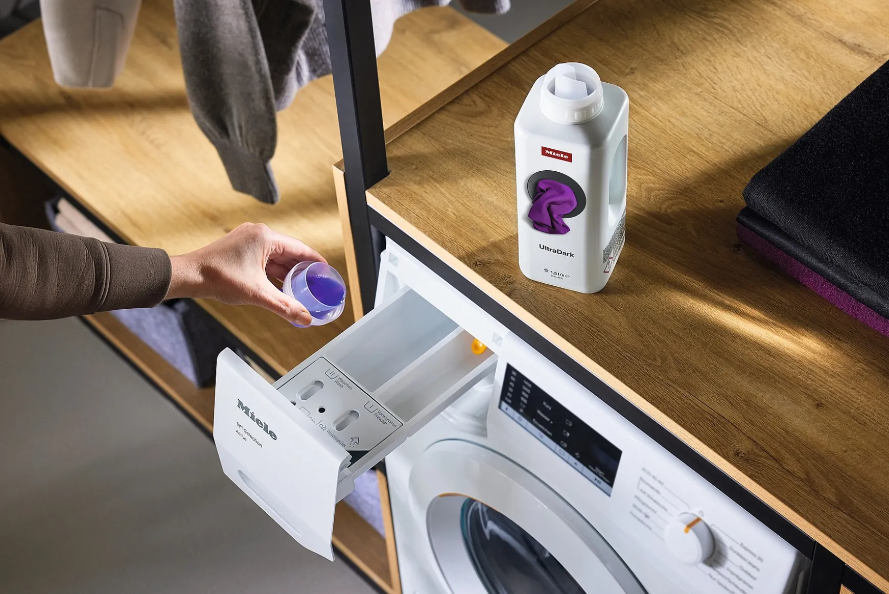 Miele Ultradark 50,72 Fl. Oz. (1,5 L)- Reinigungsprodukte Fur Die Wäschepflege